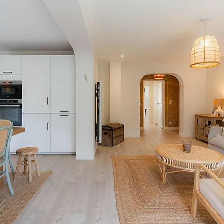 Magnificent - 2br- 6p - Garden - Deauville