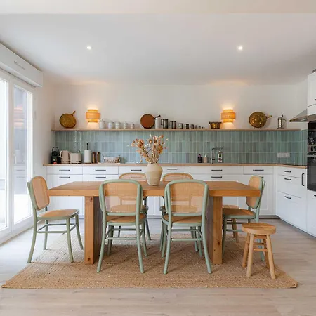 Magnificent - 2br- 6p - Garden -