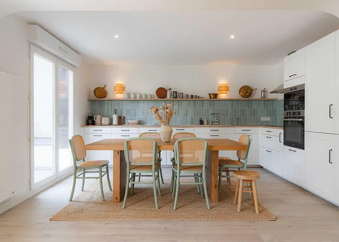 Magnificent - 2br- 6p - Garden -